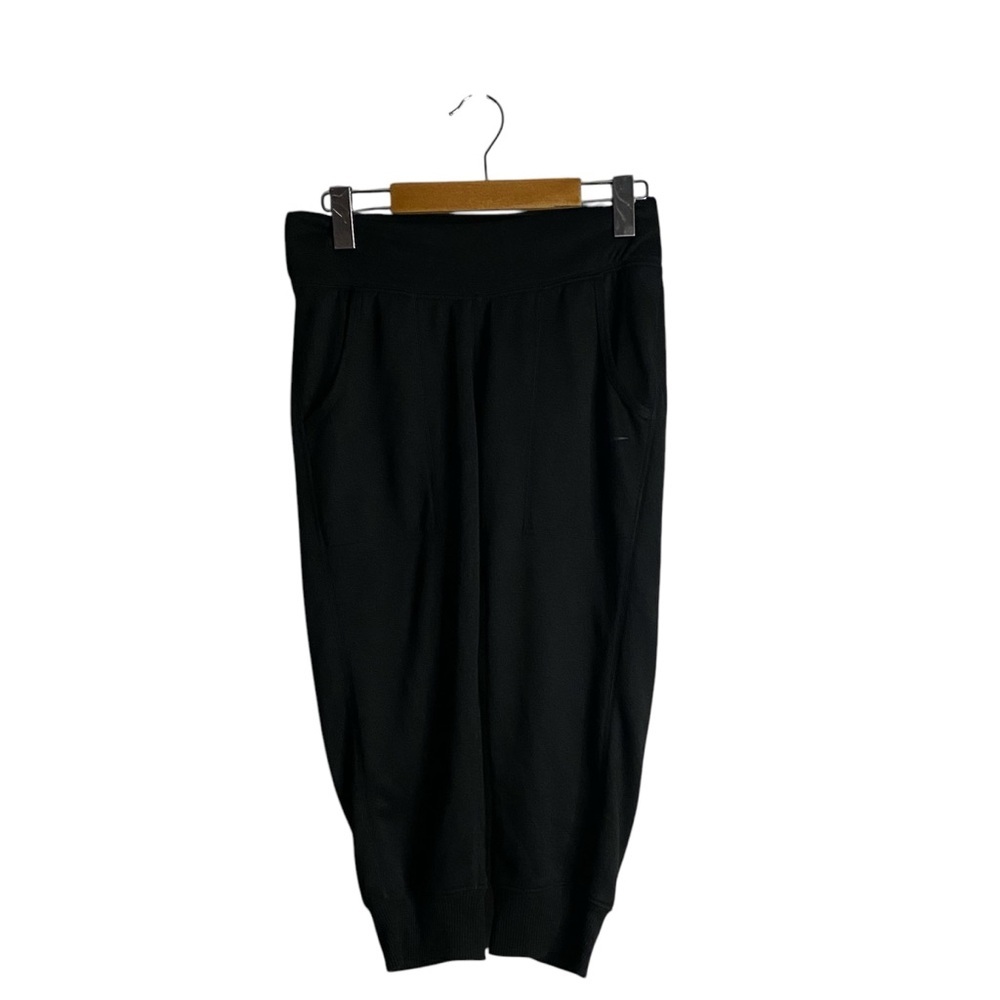Nike Dri Fit Women's Black Performance Wear Capri Jogger Pant